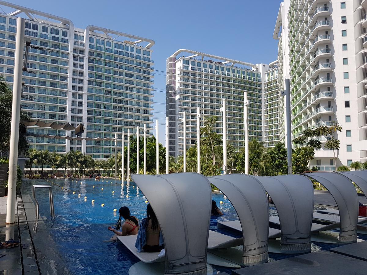 Maui Condotel Azure Residence Manila Exterior photo