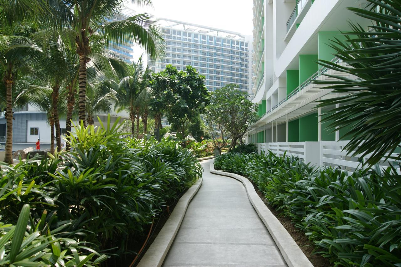 Maui Condotel Azure Residence Manila Exterior photo