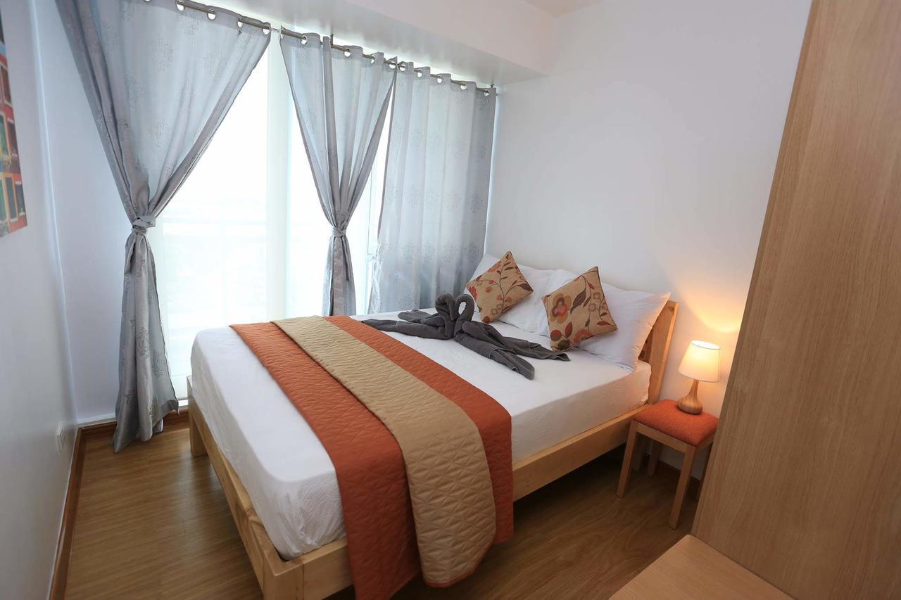 Maui Condotel Azure Residence Manila Exterior photo