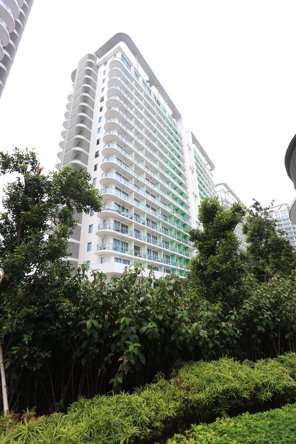 Maui Condotel Azure Residence Manila Exterior photo