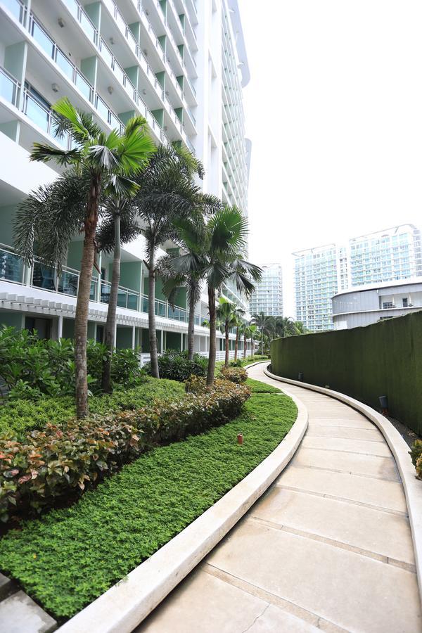 Maui Condotel Azure Residence Manila Exterior photo