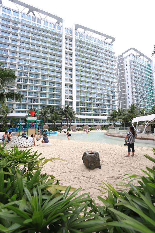 Maui Condotel Azure Residence Manila Exterior photo